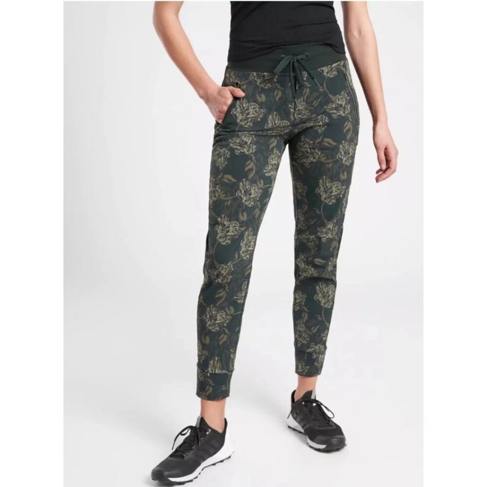 Athleta Trekkie North Printed Jogger Terra Firma Olive Green Floral Size 0
